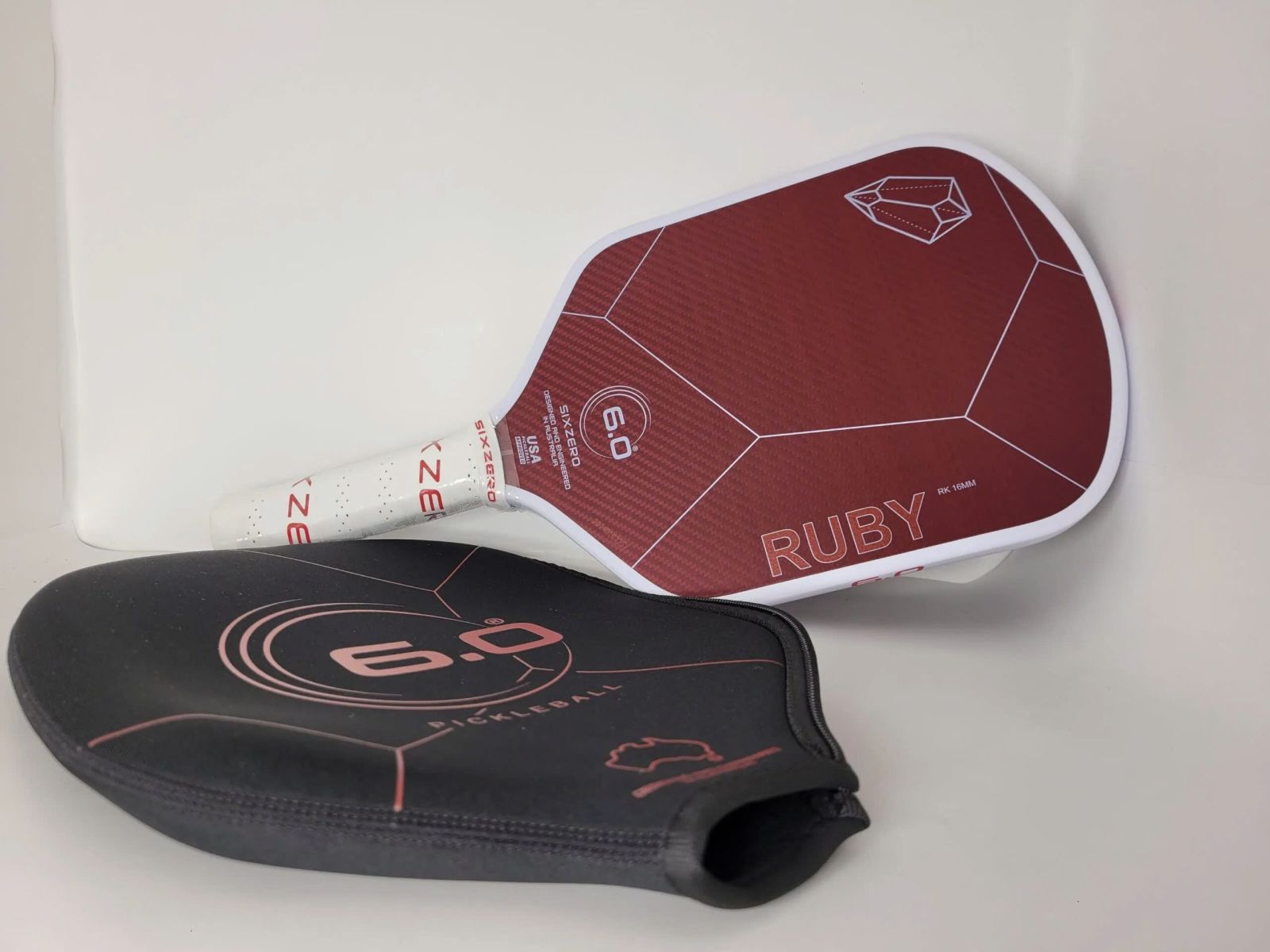 Đánh Giá Dòng Vợt Pickleball Six Zero Trải Nghiệm Và Nhận Xét Chi Tiết