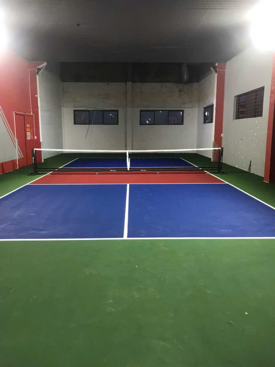 Tác động của mặt sân đến lối chơi pickleball