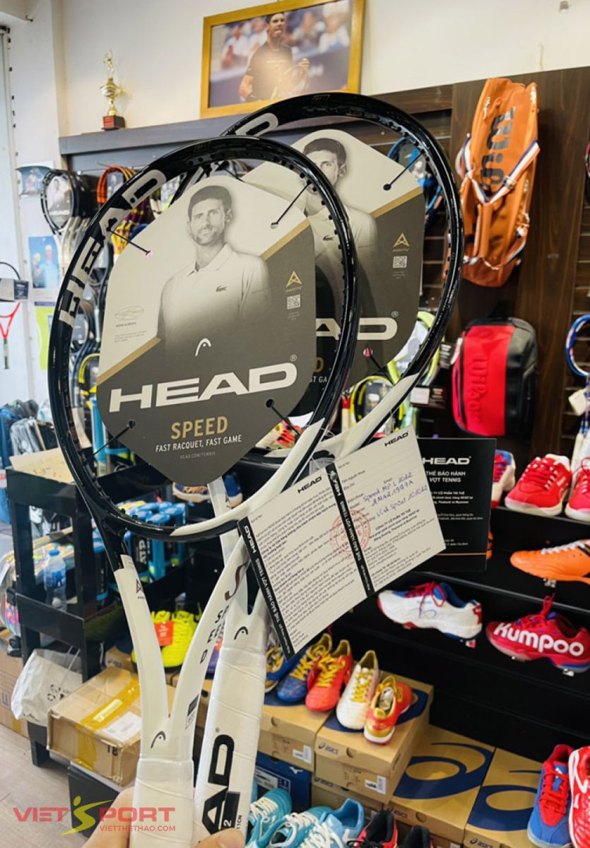 Vợt tennis l&agrave;m từ chất liệu g&igrave;?