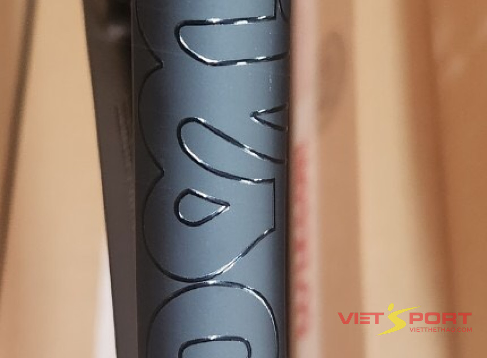 Vợt Tennis Wilson Blade 100L V8 Noir Limited 285G