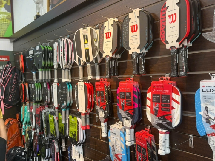 Bí Quyết Chọn Vợt Pickleball JOOLA Hoàn Hảo Cho Bạn