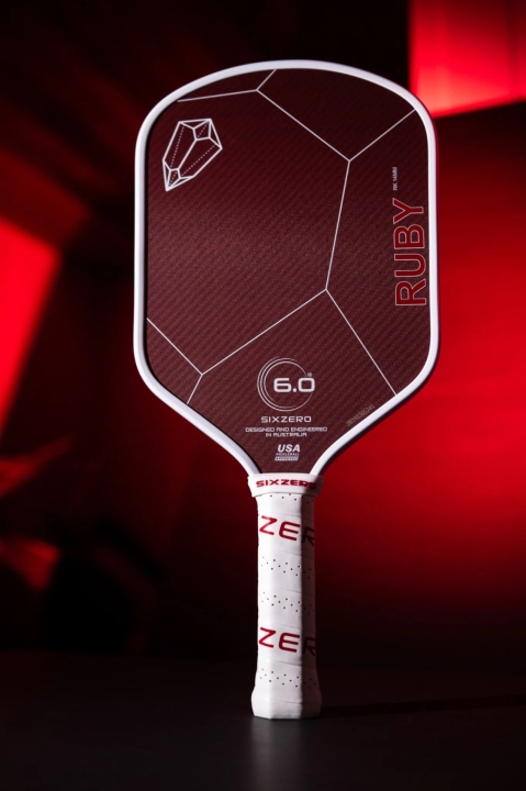 Vợt Pickleball Six Zero Ruby - White and Red: Sự Lựa Chọn Hoàn Hảo Cho Người Chơi